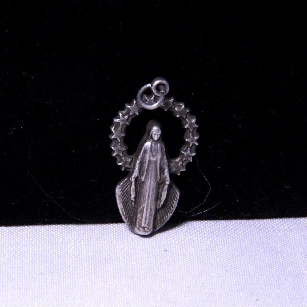 Creed Sterling Silver Virgin Mary Medal Pendant 12 Stars Halo Religious Vintage‎